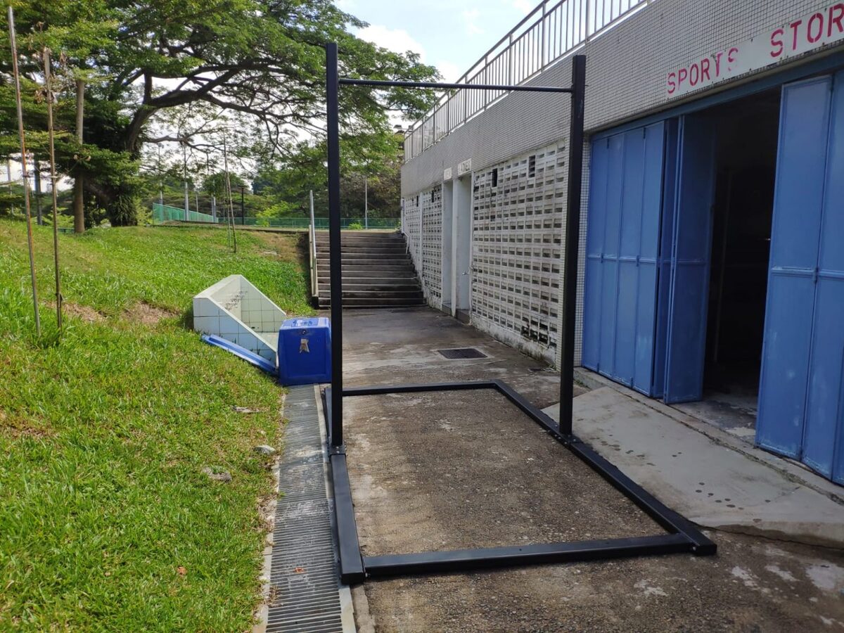 Portable outdoor calisthenics rig fabricated for NUS Calisthenics CCA